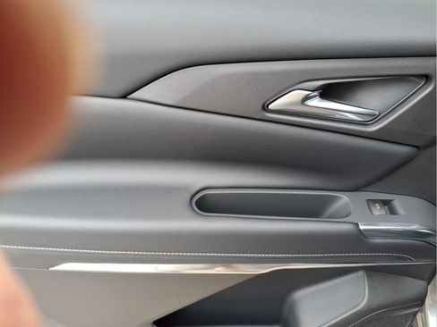 New 2026 Chevrolet Traverse LT w/ LPO, Floor Liner Package image 9