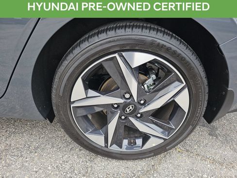 Used 2023 Hyundai Elantra SEL w/ Convenience Package FWD image 39