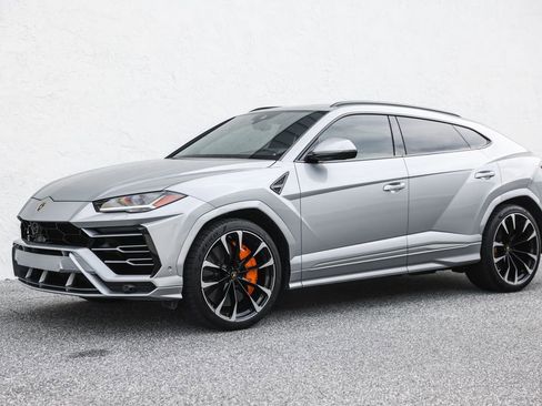 Used 2020 Lamborghini Urus AWD/4WD image 18
