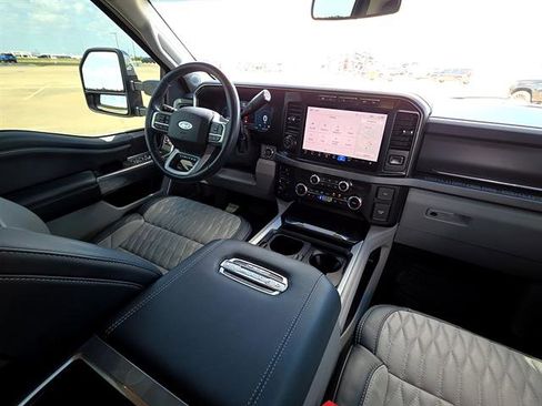 Used 2024 Ford F250 Limited w/ FX4 Off-Road Package AWD/4WD image 16