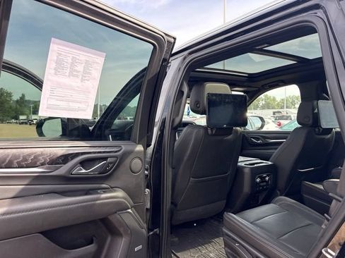 Used 2021 GMC Yukon Denali w/ Denali Premium Package AWD/4WD image 15