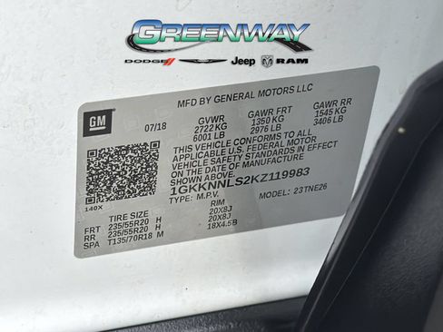 Used 2019 GMC Acadia SLT w/ LPO, Floor Liner Package FWD image 33