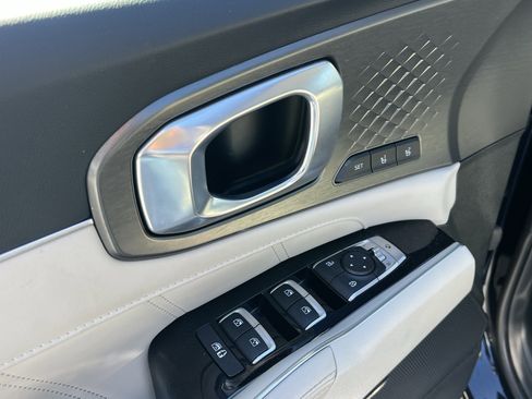 Certified 2024 Kia Sorento SX Prestige image 21
