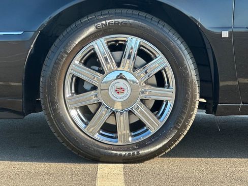 Used 2008 Cadillac DTS image 23