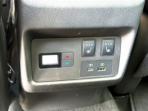 Used 2023 Nissan Rogue Platinum w/ Platinum Premium Package FWD image 21