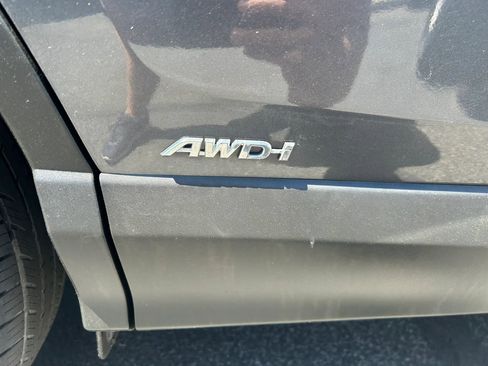 Used 2018 Toyota RAV4 LE AWD/4WD image 8