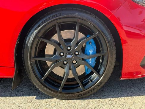 Used 2018 Ford Focus RS image 26