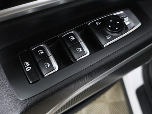 Used 2022 Kia Telluride LX image 33