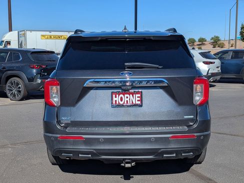 Used 2020 Ford Explorer XLT image 5