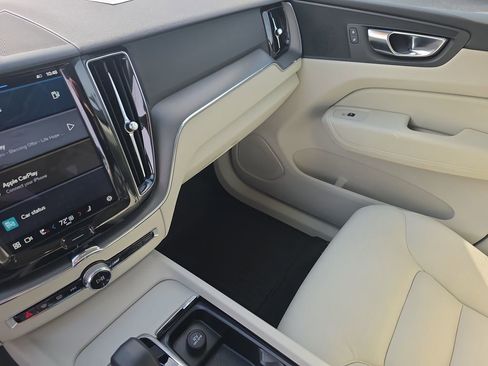Used 2025 Volvo XC60 B5 Plus w/ Protection Package Premier image 33