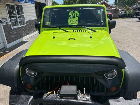 Used 2012 Jeep Wrangler Sport AWD/4WD image 6