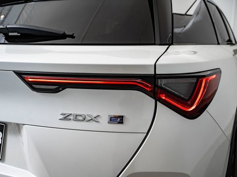 Used 2024 Acura ZDX A-Spec RWD image 9