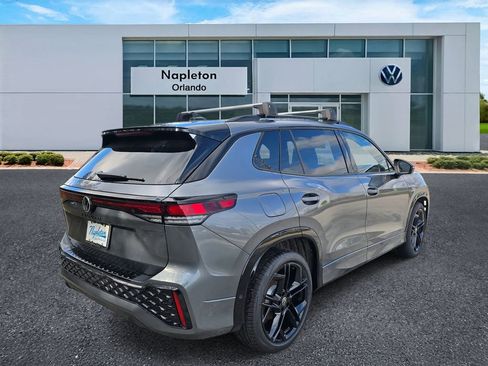 New 2026 Volkswagen Tiguan SE R-Line image 4