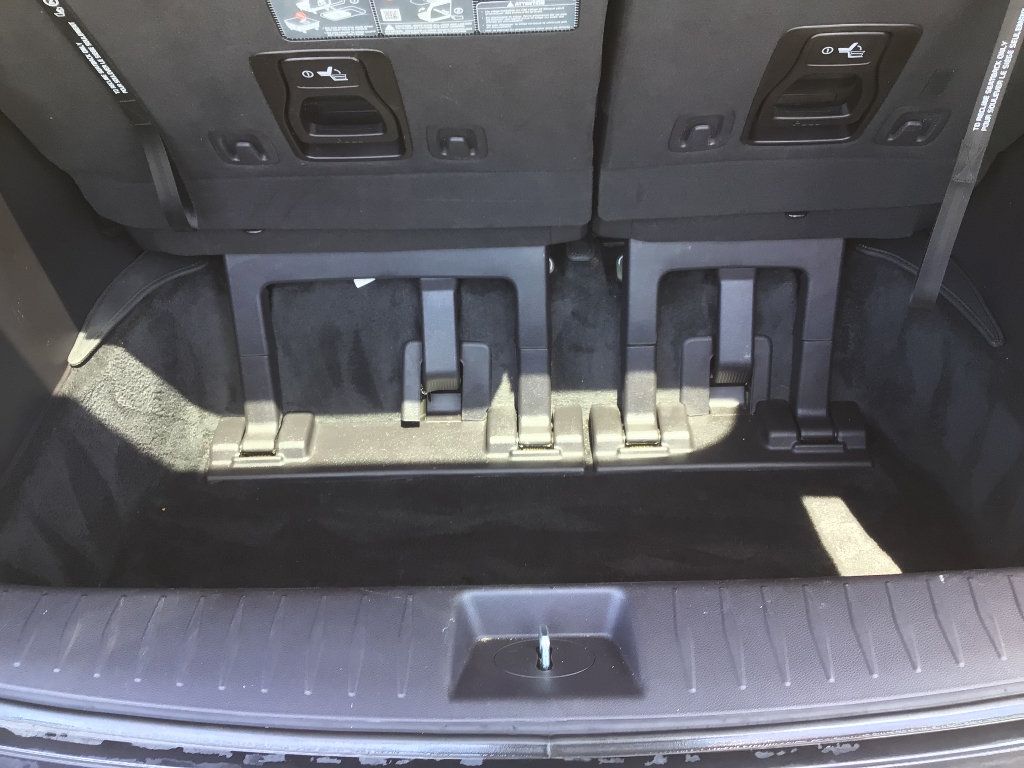 Used 2024 Kia Carnival SX Prestige FWD image 19