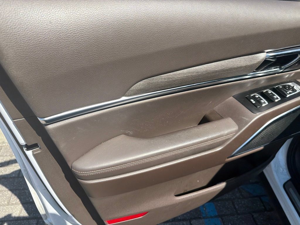 Used 2022 Kia Telluride SX FWD image 9
