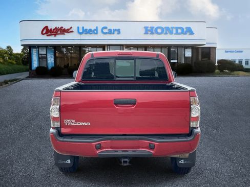 Used 2015 Toyota Tacoma 4x4 Access Cab image 4