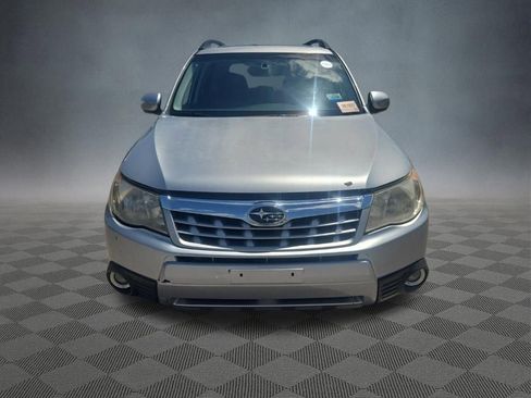 Used 2013 Subaru Forester 2.5X Limited AWD/4WD image 6