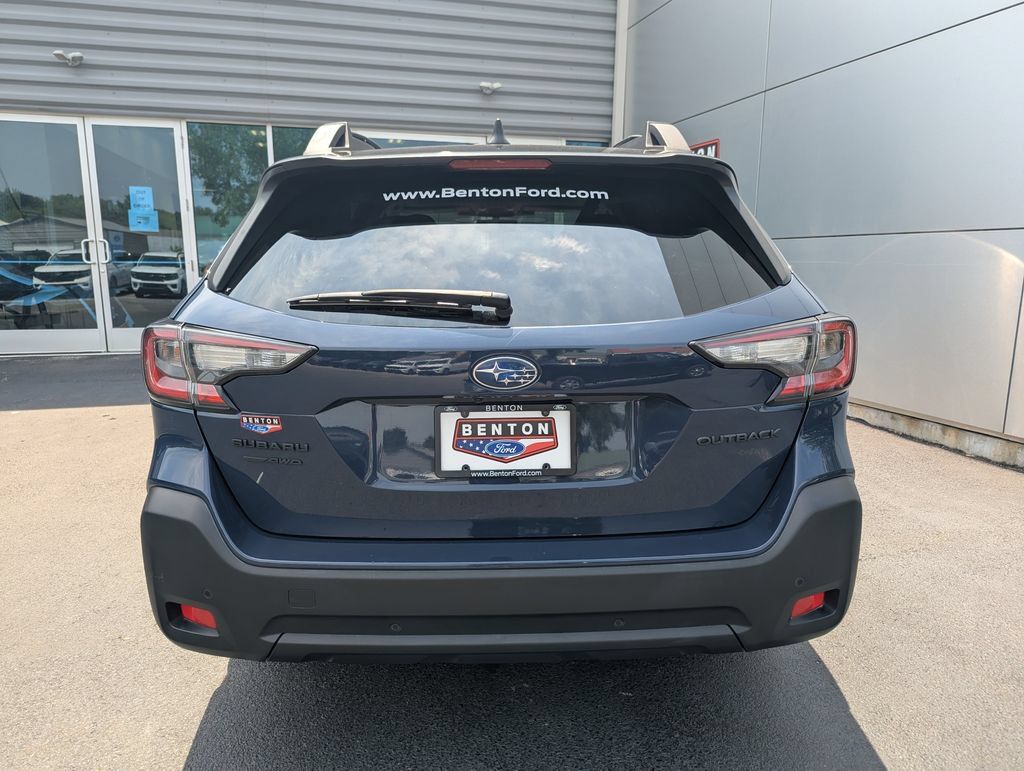 Used 2025 Subaru Outback Onyx Edition AWD/4WD image 4