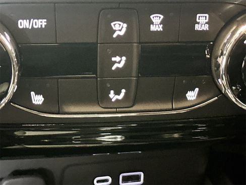 New 2026 Chevrolet Trax RS image 21