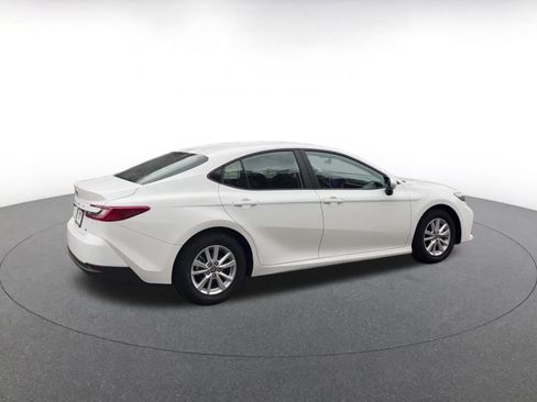 Used 2025 Toyota Camry LE image 15