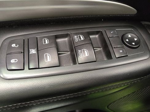 Used 2020 Dodge Durango SXT image 27