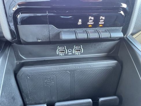 Used 2025 RAM 1500 Laramie image 29