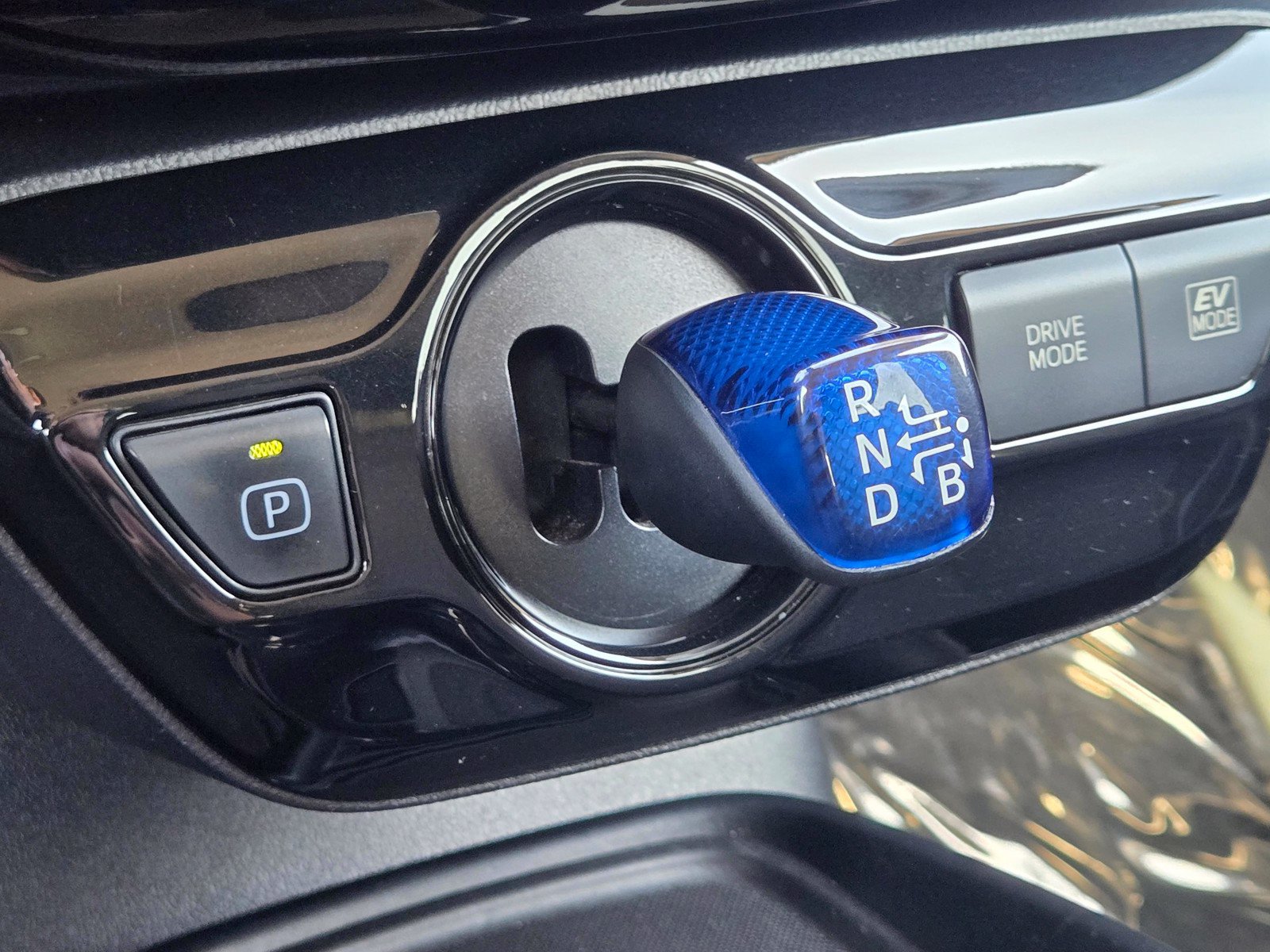 Used 2019 Toyota Prius LE FWD image 22