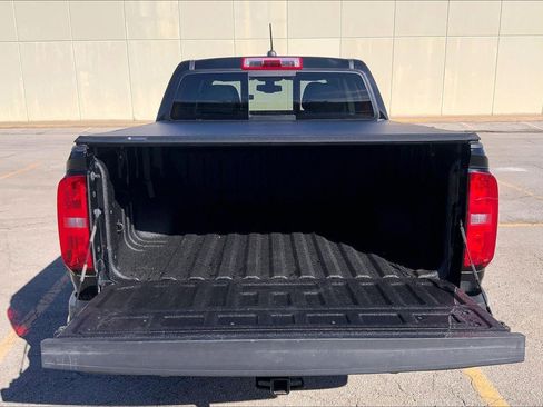 Used 2022 Chevrolet Colorado Z71 image 4