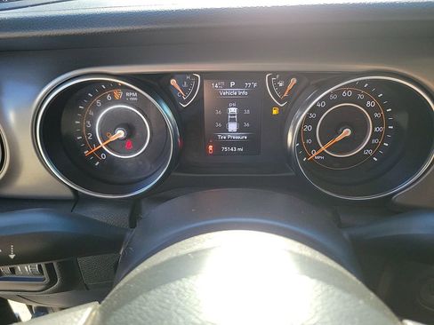 Used 2022 Jeep Gladiator Sport image 29