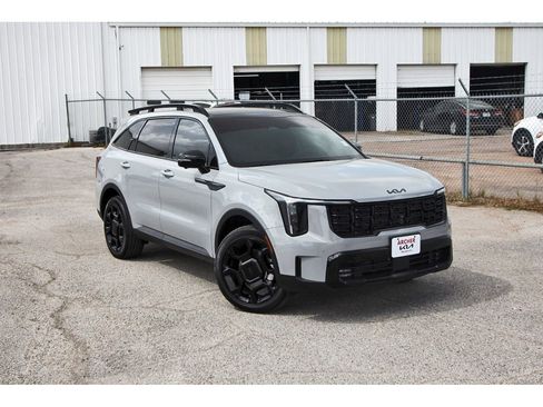 Certified 2026 Kia Sorento SX Prestige w/ Olive Brown Leather Package image 9