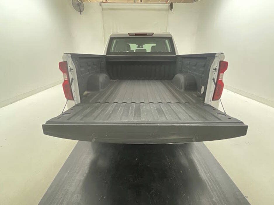 Used 2023 Chevrolet Silverado 1500 W/T w/ Trailering Package AWD/4WD image 9