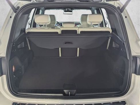 Certified 2025 Mercedes-Benz GLB 250 4MATIC image 9