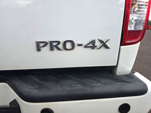 Used 2018 Nissan Frontier PRO-4X AWD/4WD image 33