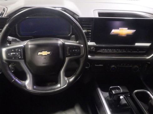 Used 2025 Chevrolet Silverado 1500 LTZ AWD/4WD image 9