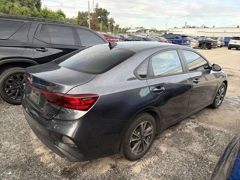 Certified 2023 Kia Forte LXS FWD image 3