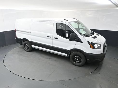 New 2026 Ford Transit 150 Low Roof RWD image 21