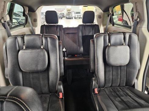 Used 2018 Dodge Grand Caravan SXT image 31