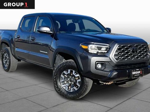 Used 2023 Toyota Tacoma TRD Off-Road image 3