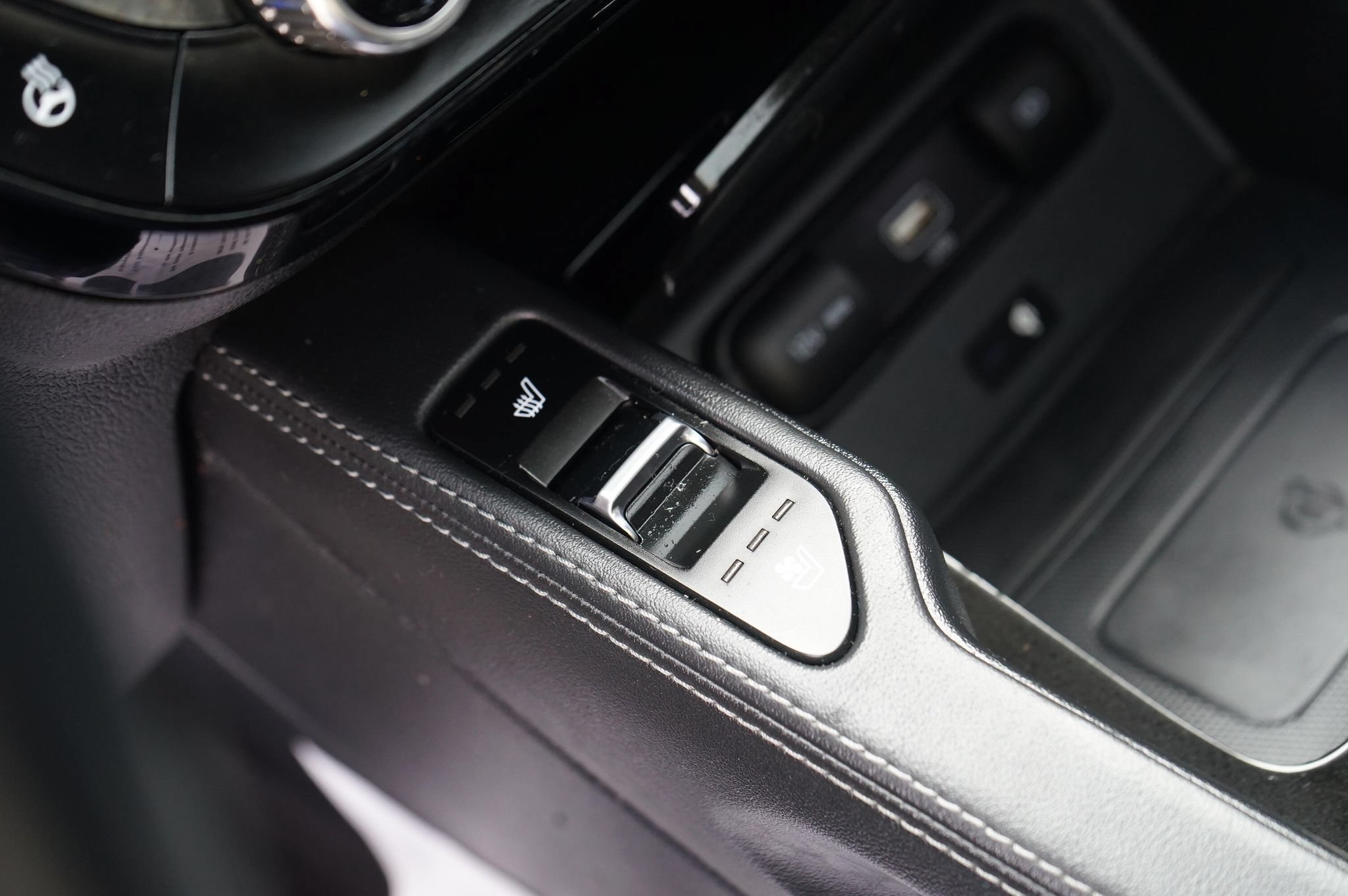 Used 2022 Kia Telluride EX w/ EX Premium Package AWD/4WD image 19