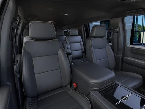 New 2026 GMC Yukon XL Elevation image 16