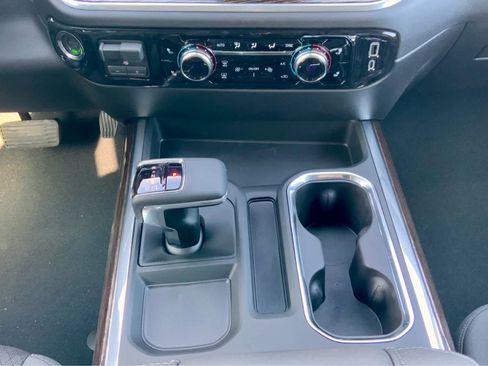 New 2026 GMC Sierra 1500 Elevation image 46