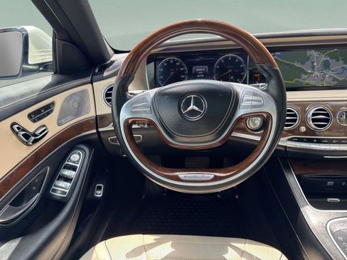 Used 2017 Mercedes-Benz S 550 Sedan image 31