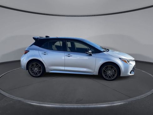 Certified 2025 Toyota Corolla Hatchback w/ SE Package FWD image 9