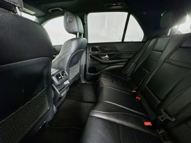 Used 2020 Mercedes-Benz GLE 350 4MATIC w/ MBUX Technology Package image 21