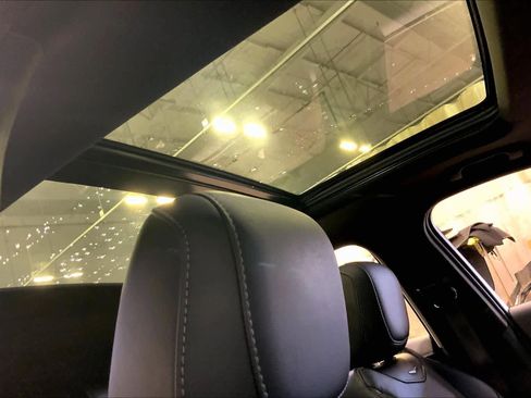 Used 2023 Cadillac XT4 Premium Luxury image 13