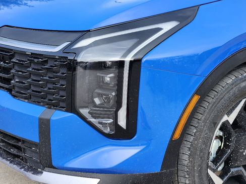 New 2026 Kia Sportage EX w/ EX Panorama Roof Package image 6