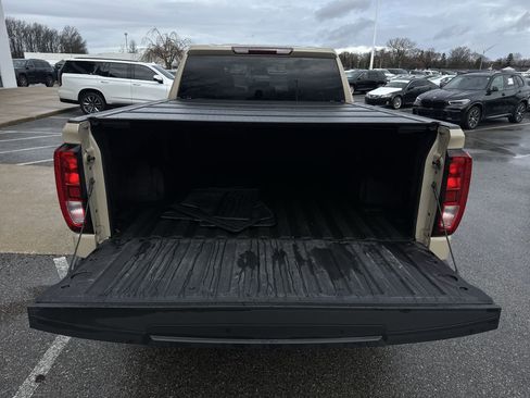 Used 2023 GMC Sierra 1500 Elevation image 25