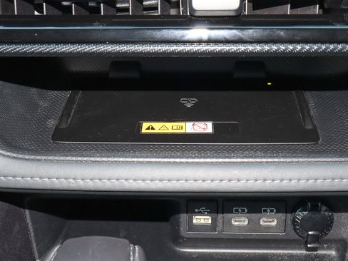 Used 2024 Toyota Highlander XSE image 25