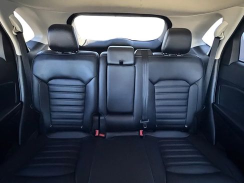 Used 2021 Ford Edge SEL image 28