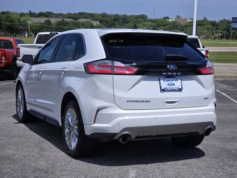 Certified 2022 Ford Edge Titanium w/ Equipment Group 301A AWD/4WD image 5